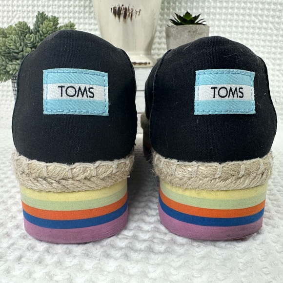Black Canvas Espadrille Flats - Picture 5 of 9
